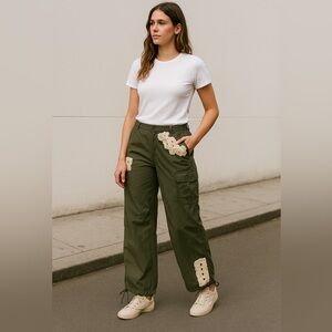 NWOT Freda Five Green Cargo Pants Crochet Accents Womens Size M Cotton Boho